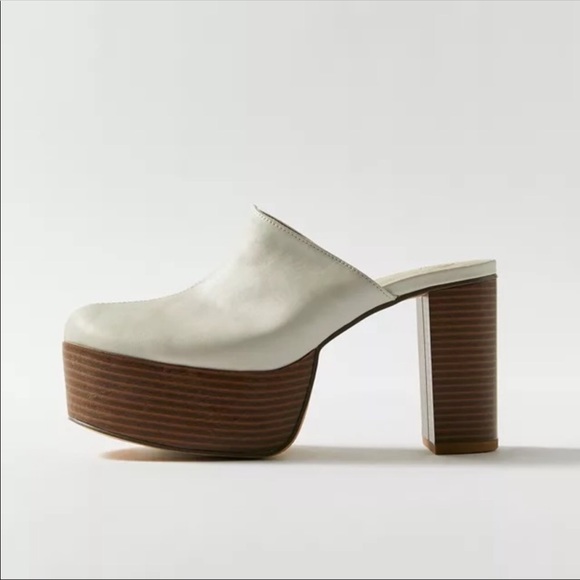 NEW! Urban Outfitters Ellie Platform Mule shoes NWT - Picture 2 of 6